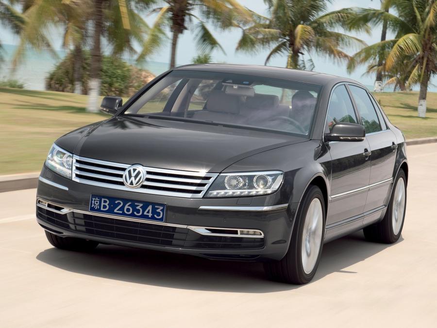  Volkswagen Phaeton V8 Long 2010 года  (фото 13 из 17)